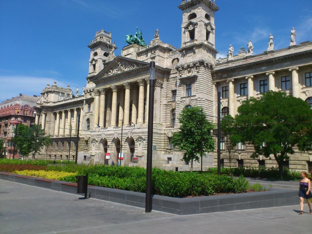 Melinda Apartment Budapest Exteriör bild